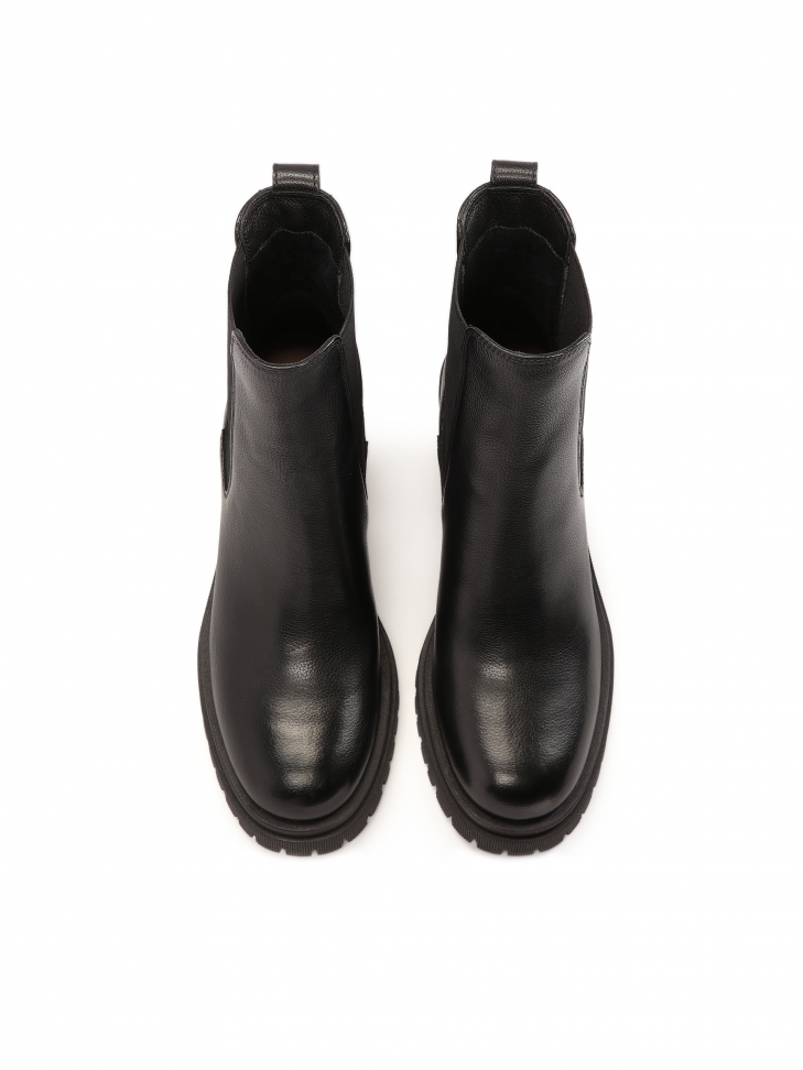 Klasyczne skórzane botki z elastycznymi wstawkami