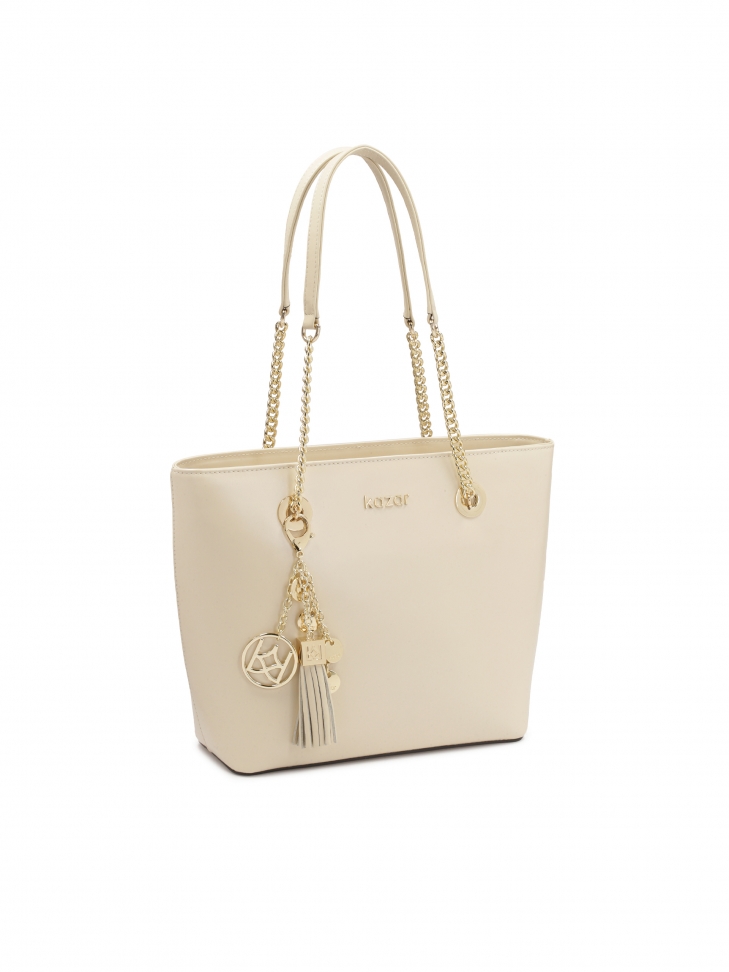 Duża emowa torebka na ramię z brelokiem