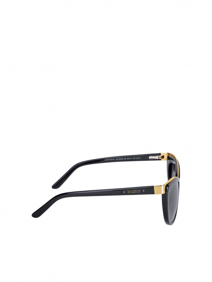 Czarne okulary przeciwsłoneczne