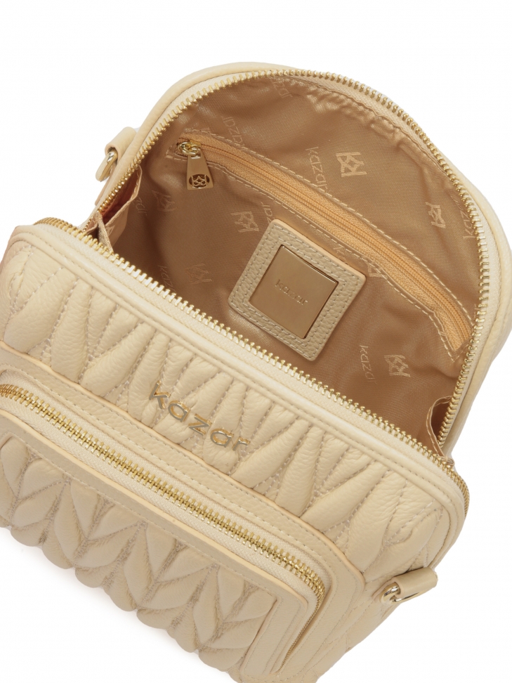 Beżowa torebka z efektownym pikowaniem