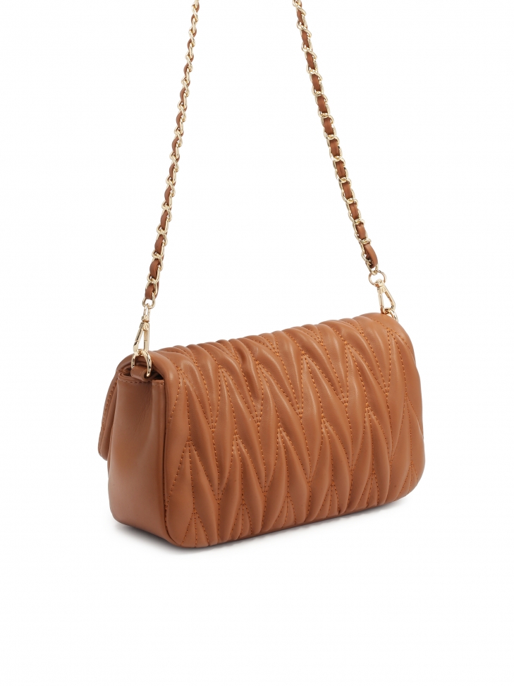 Brązowa torebka z finezyjnie pikowanej skóry