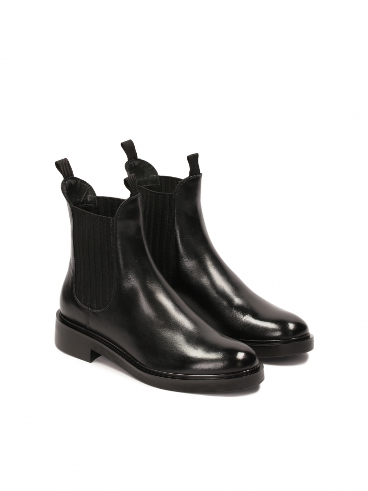 Klasyczne czarne sztyblety ze skóry