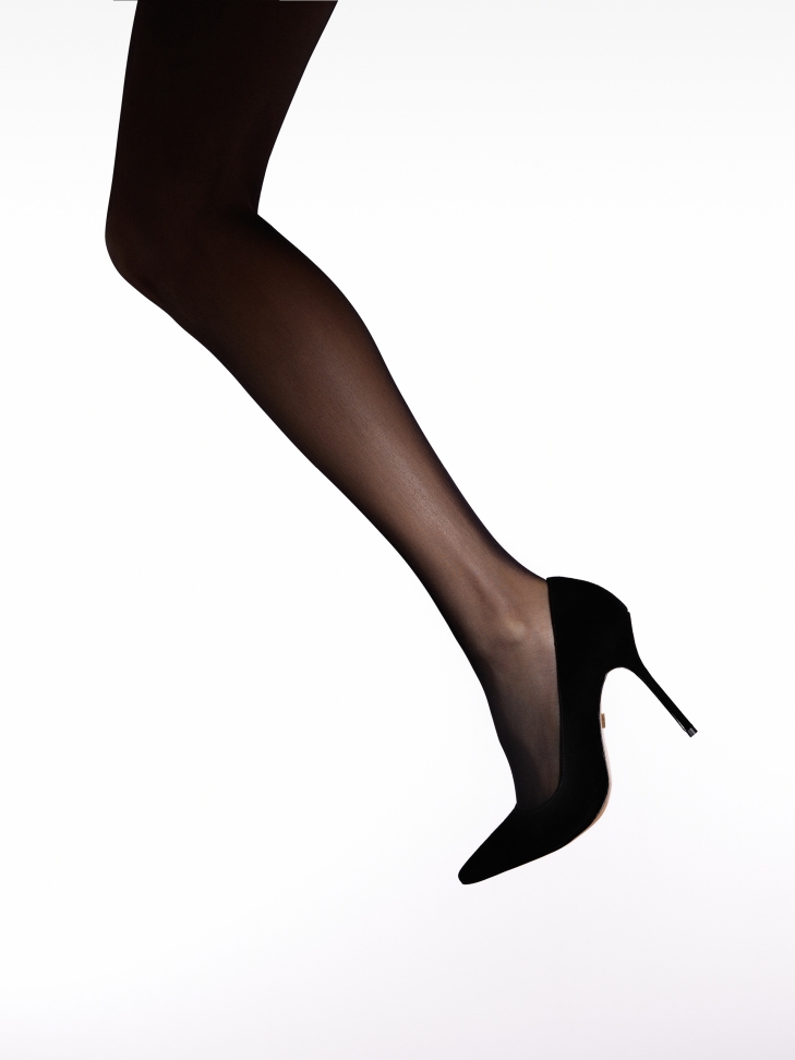 Czarne matowe rajstopy gładkie 20 DEN