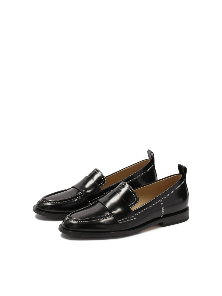 Wsuwane czarne półbuty na płaskim obcasie