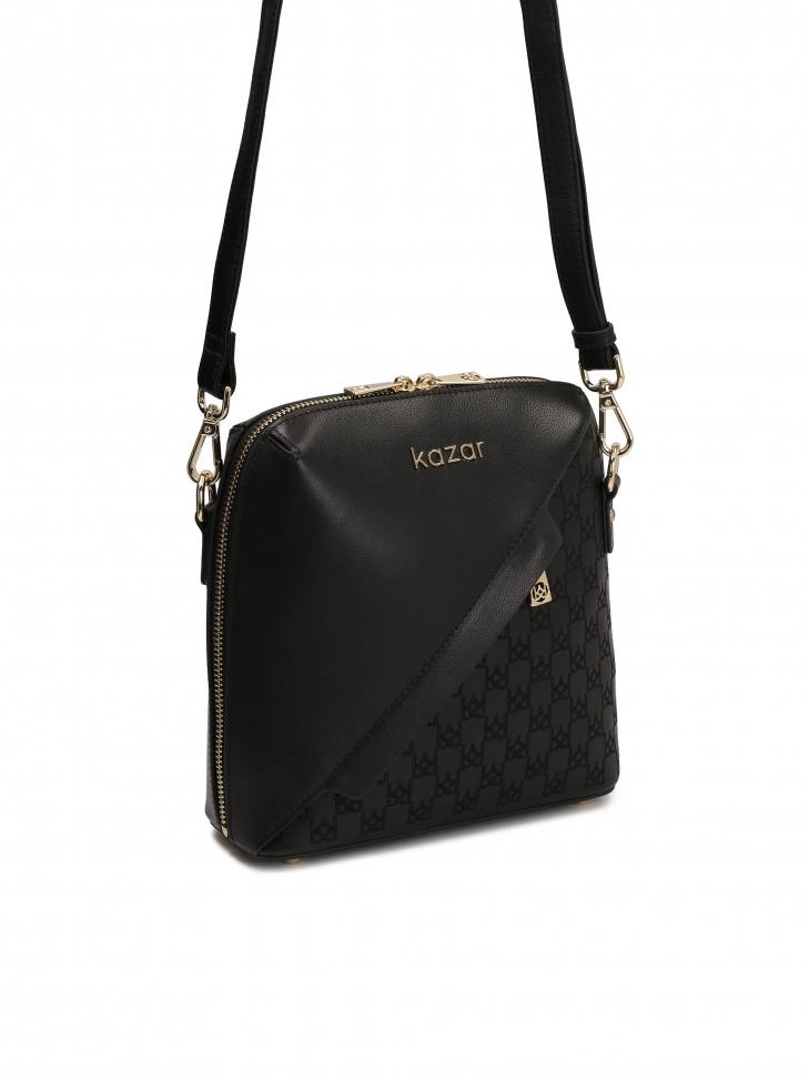 Miejska torebka na pasku zdobiona haftem