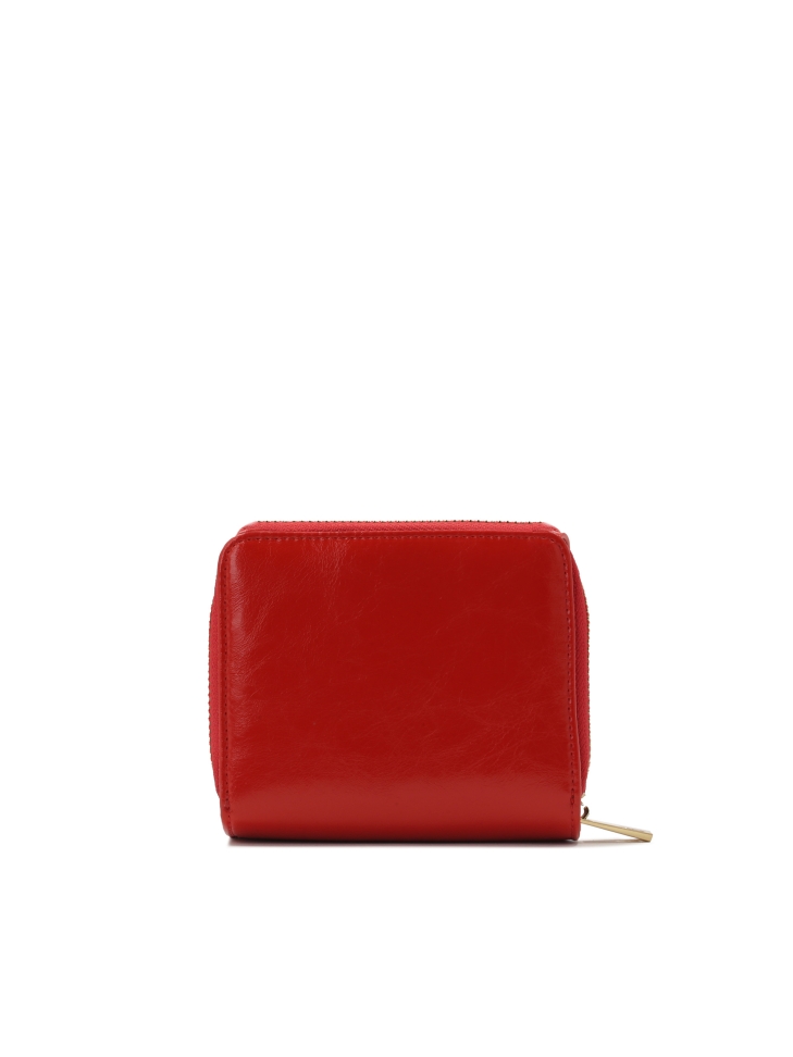 Czerwony portfel z ozdobnym zapięciem
