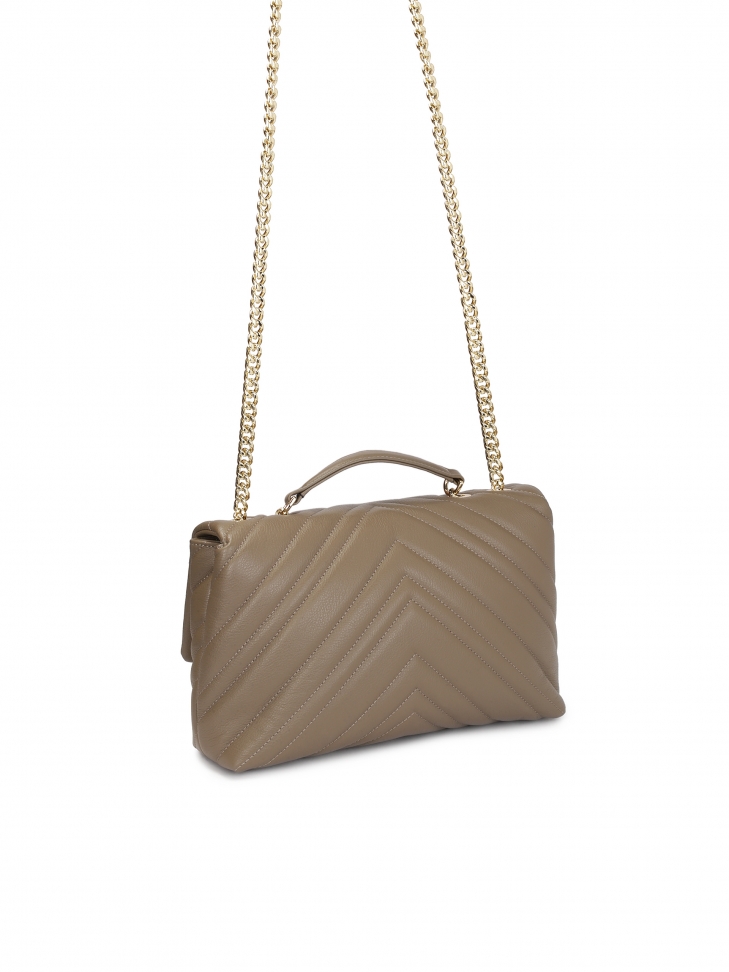 Skórzana pikowana torebka na łańcuchu