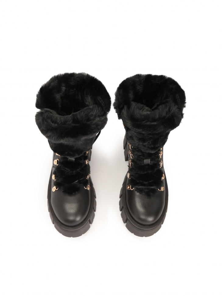 Sznurowane trzewiki z futrem