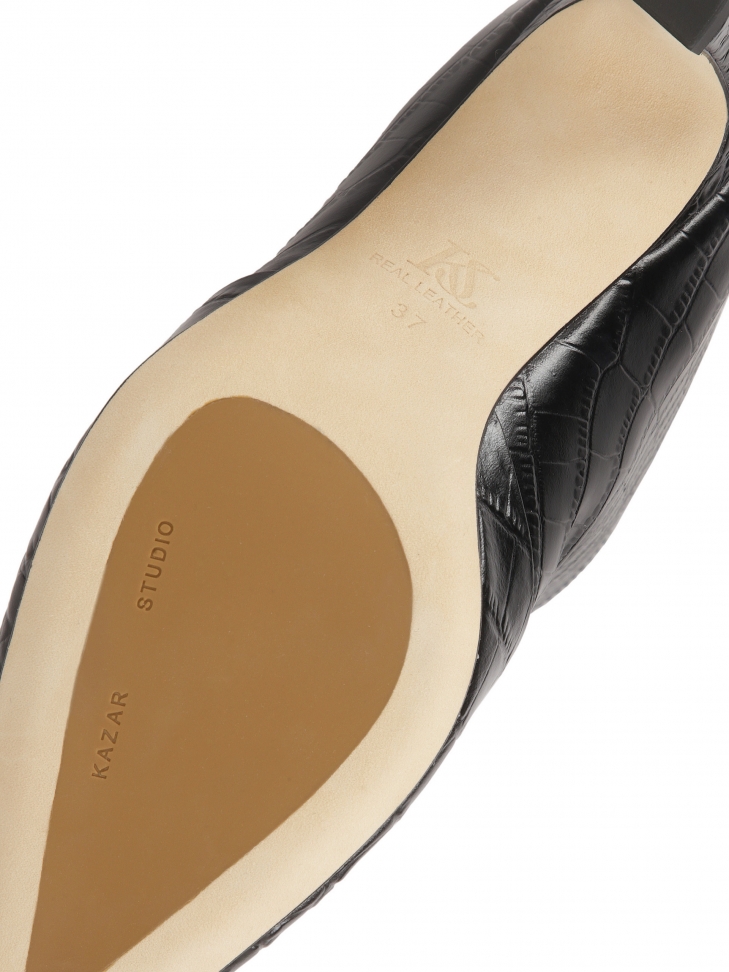 Modne botki z szeroką cholewką