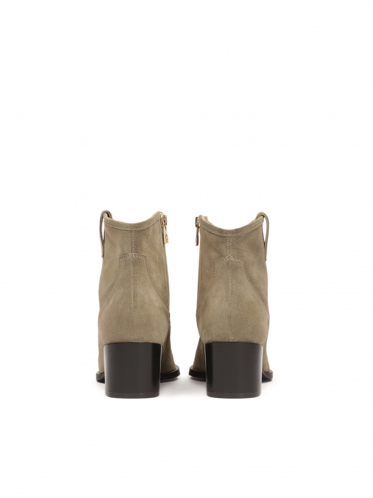 Zamszowe kowbojki z suwakiem