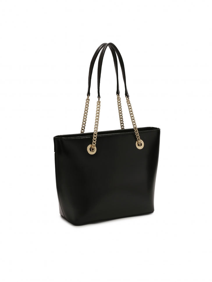 Czarna torebka z długimi uchwytami na ramię