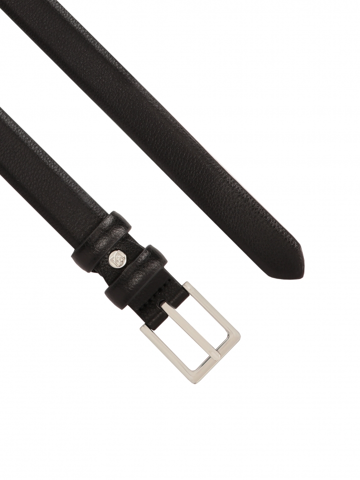 Długi pasek z efektownie wiązaną końcówką