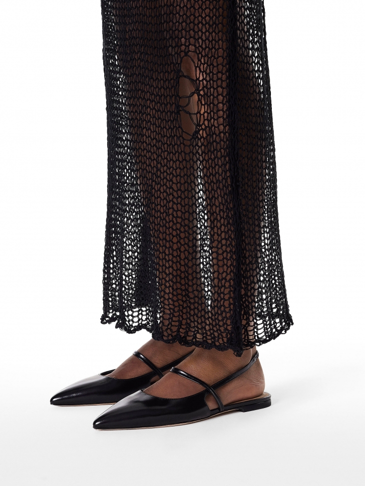 Czółenka na płaskiej podeszwie z otwartą piętą