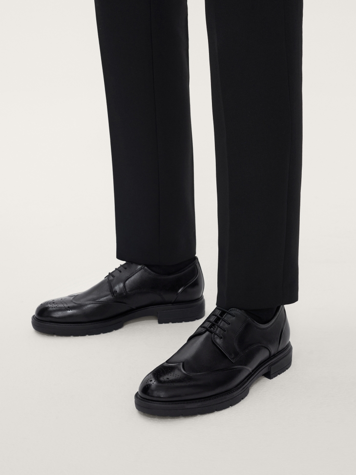 Skórzane półbuty męskie ze zdobieniem rozetowym