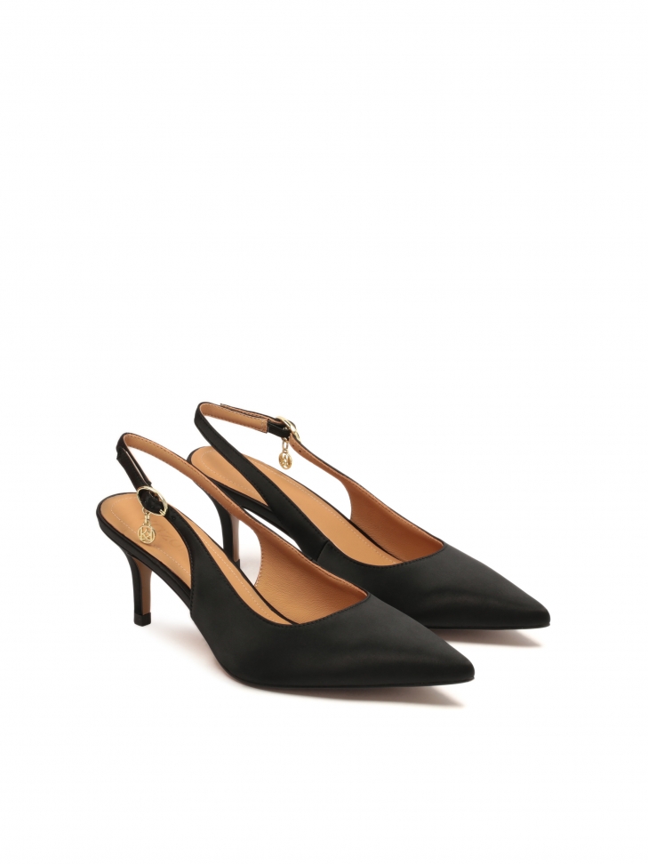 Czarne czółenka z tkaniny z odytymi piętami