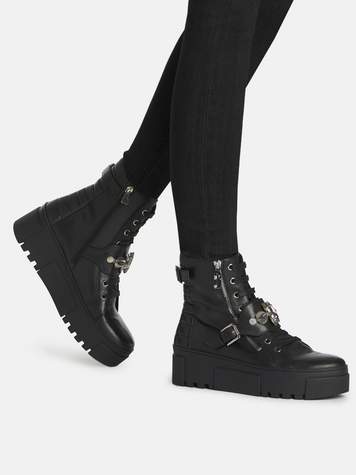 Czarne trzewiki damskie