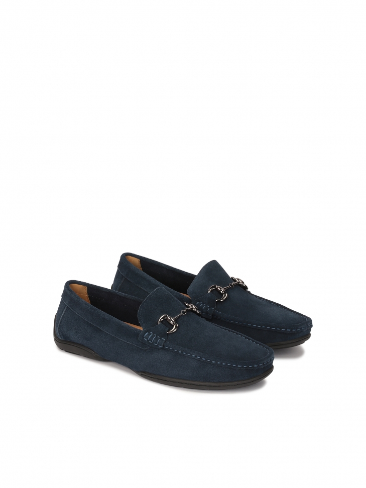 Zamszowe mokasyny męskie z metalową ozdobą