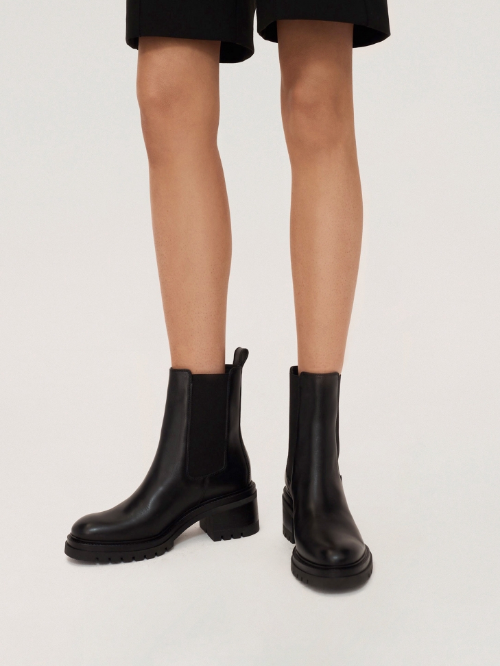 Komfortowe wsuwane botki na szerokim obcasie