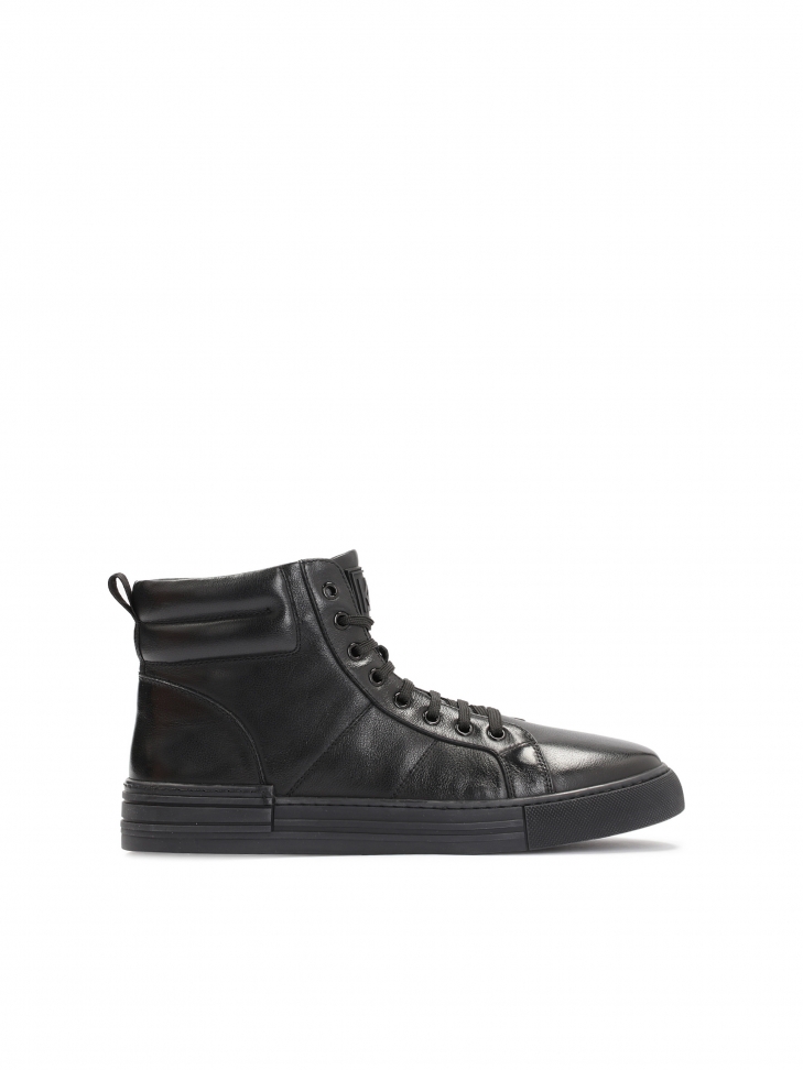 Czarne minimalistyczne sneakersy męskie z wysoką sznurowaną cholewką