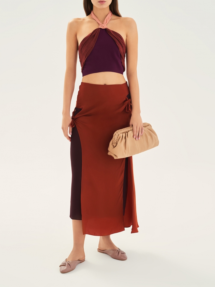 Efektowna skórzana torebka z metalową ramą