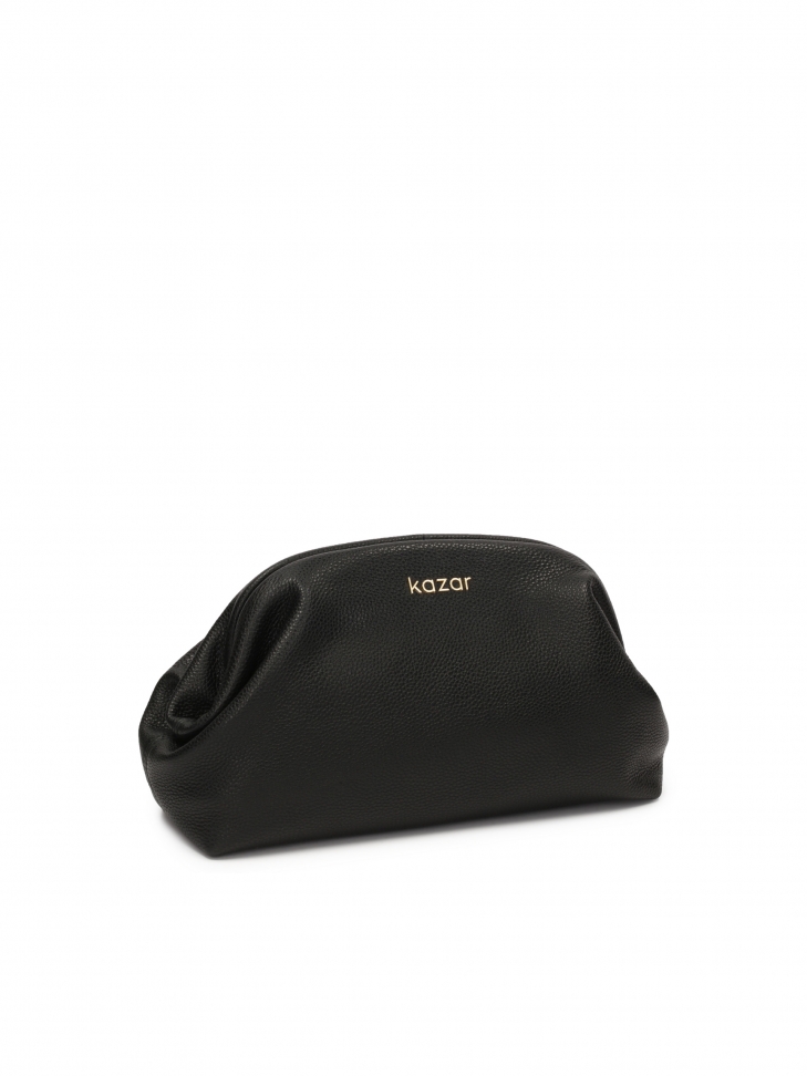 Czarna kopertówka do noszenia w dłoni