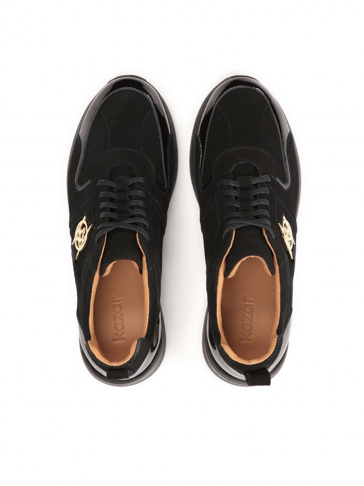 Sneakersy z łączonych materiałów na podwyższonej podeszwie