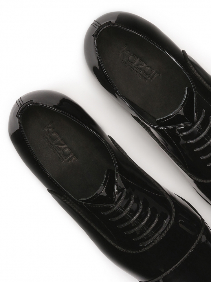 Eleganckie półbuty z lakierowanej skóry