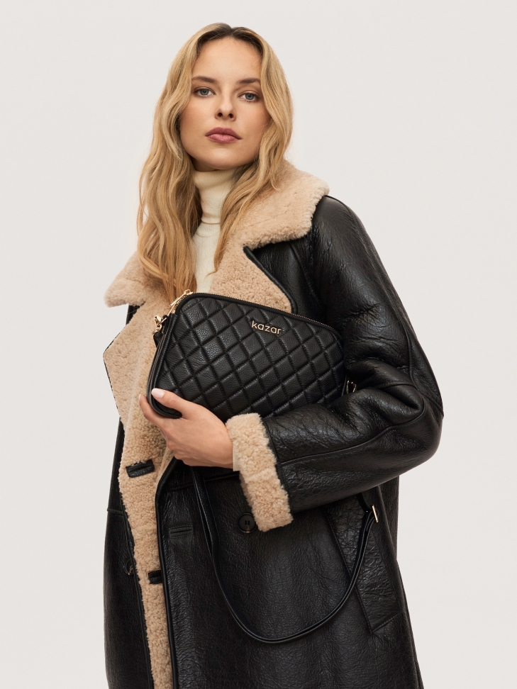 Minimalistyczna pikowana torebka z licowej skóry