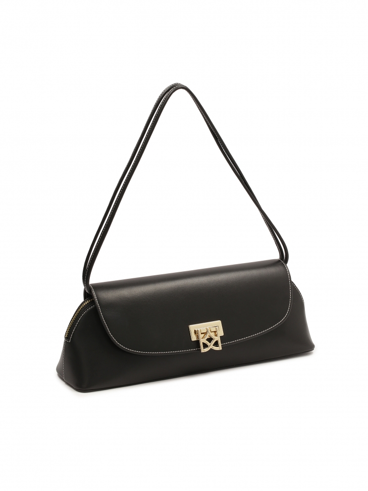 Podłużna torebka na ramię z dużym zapięciem