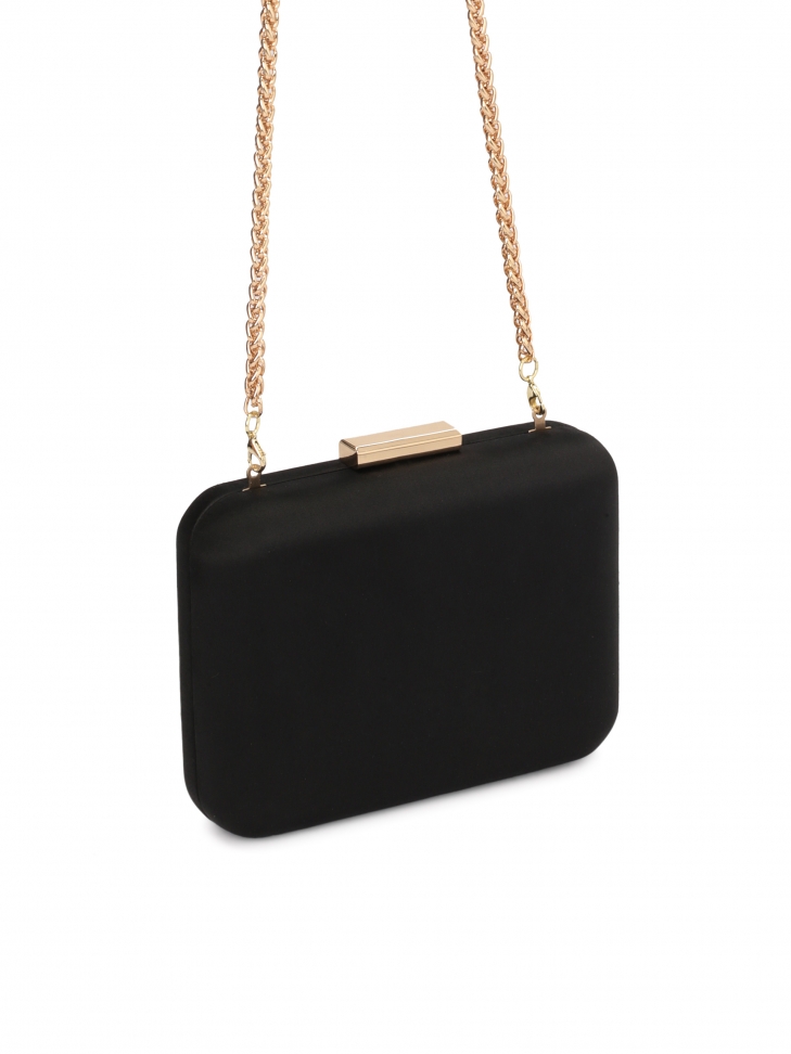 Czarna kopertówka damska na okazjonalne wyjścia