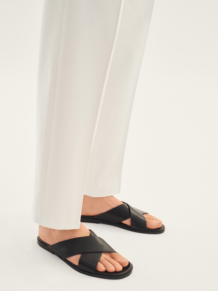 Casualowe czarne klapki męskie ze skóry