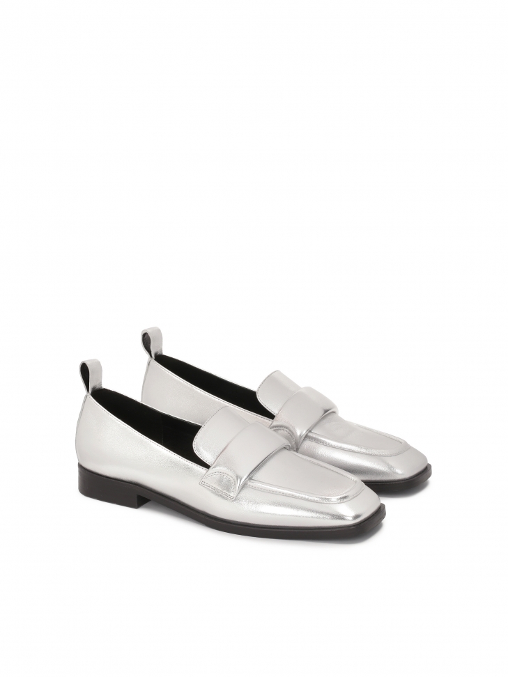 Srebrne półbuty z kwadratowymi noskami