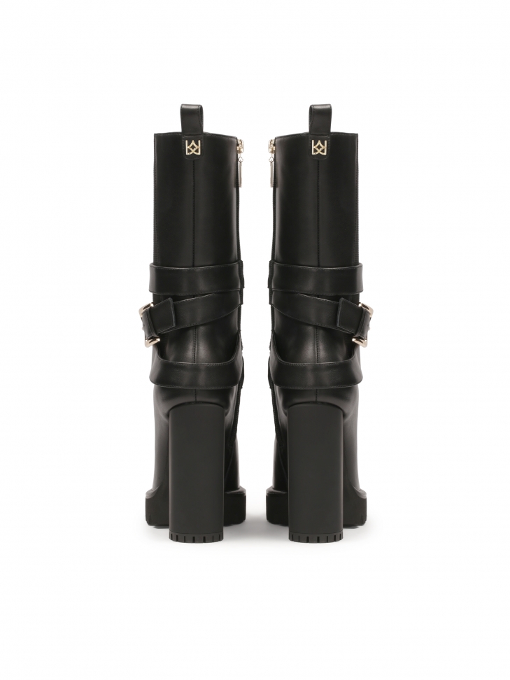 Wysokie botki z platformą