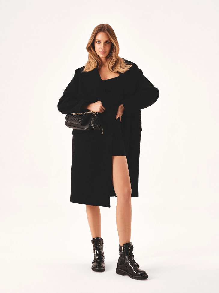 Lakierowane trzewiki z suwakami i sznurówkami