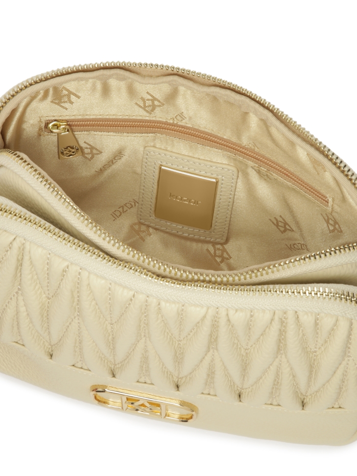 Beżowa torebka z efektownym monogramem KAZAR