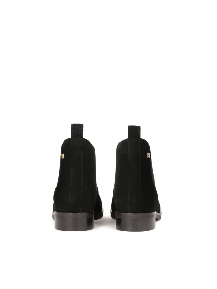 Zamszowe czarne sztyblety