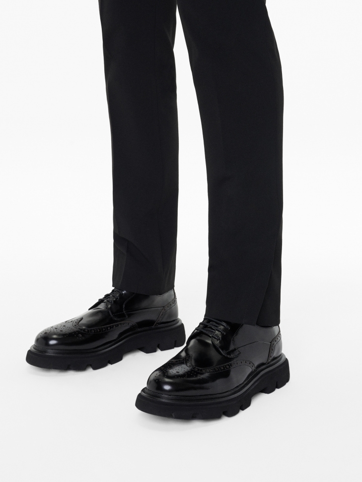 Czarne skórzane półbuty Brogsy