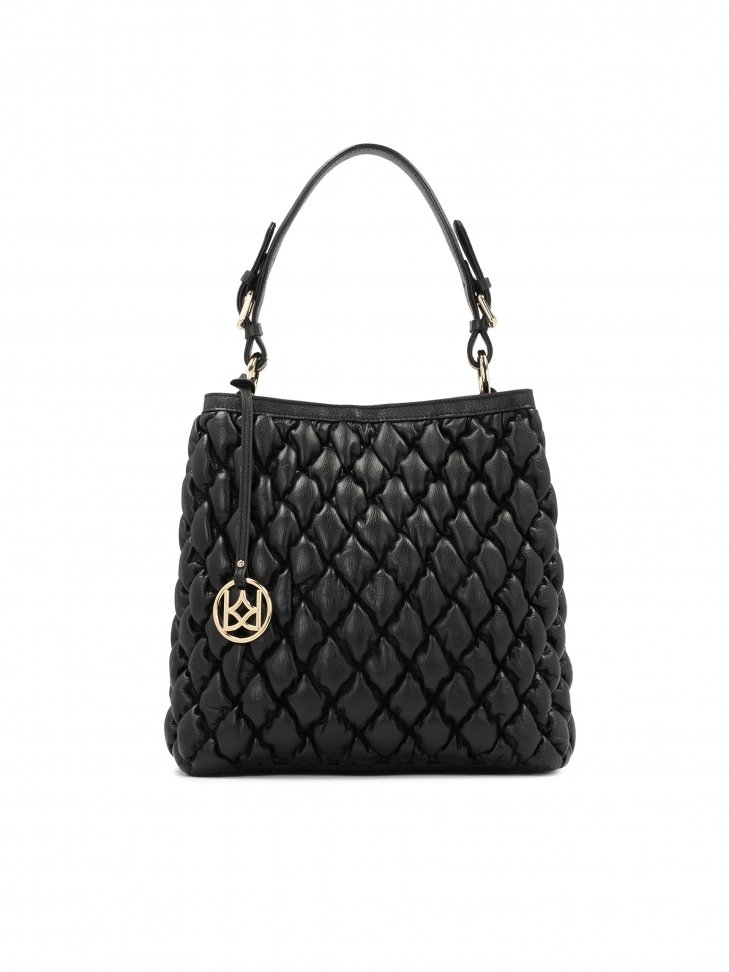 Pikowana torebka na ramię w klasycznym czarnym kolorze