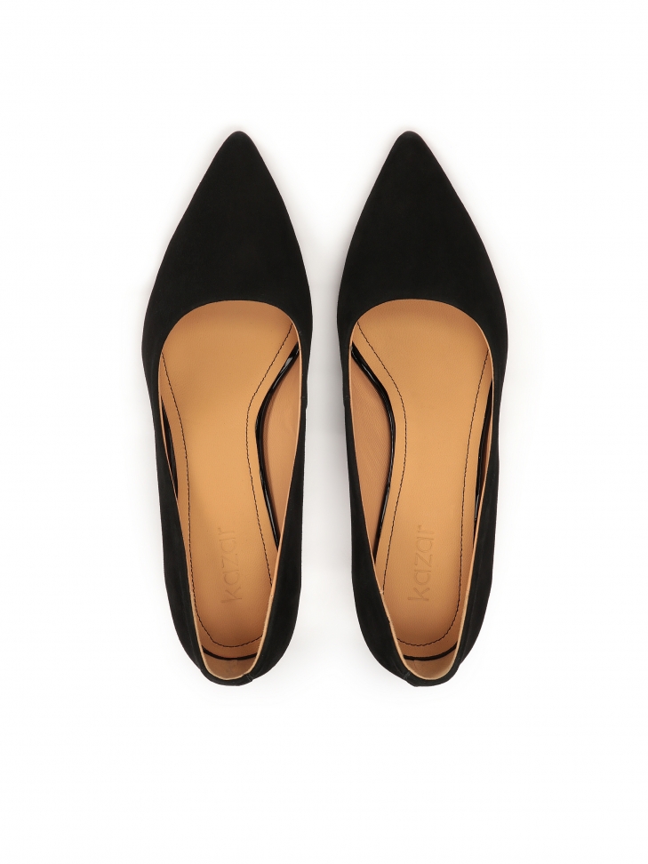 Minimalistyczne czółenka na szpilce z czarnego zamszu