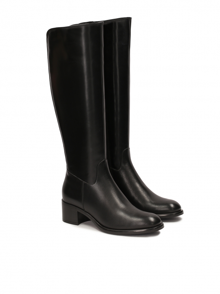 Kozaki na słupkowym obcasie