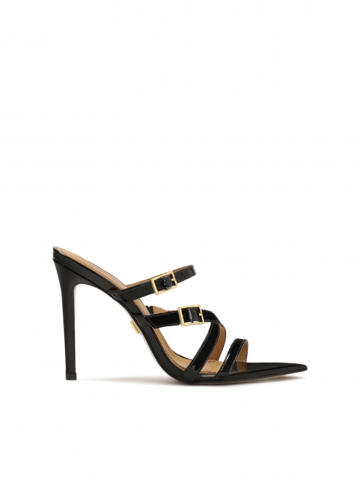 Lakierowane klapki ze spiczastymi noskami