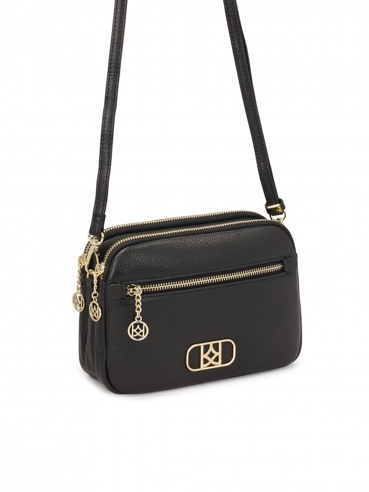 Mała czarna torebka na długim pasku