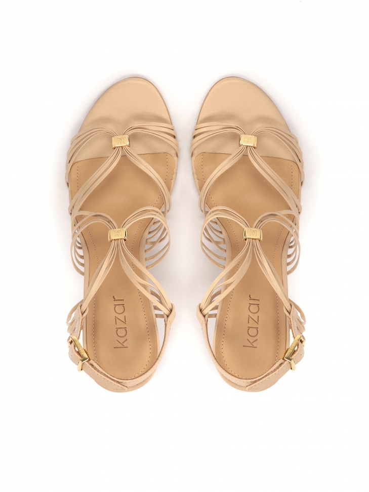 Eleganckie beżowe sandały na wysokim obcasie