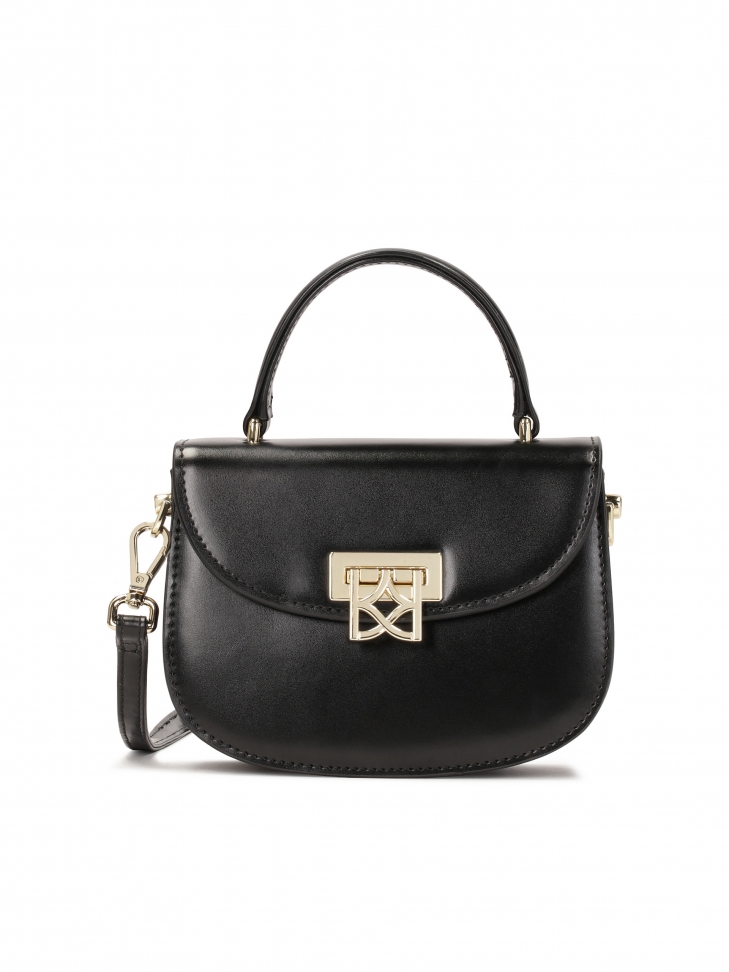 Mała torebka z rączką i ozdobnym zapięciem