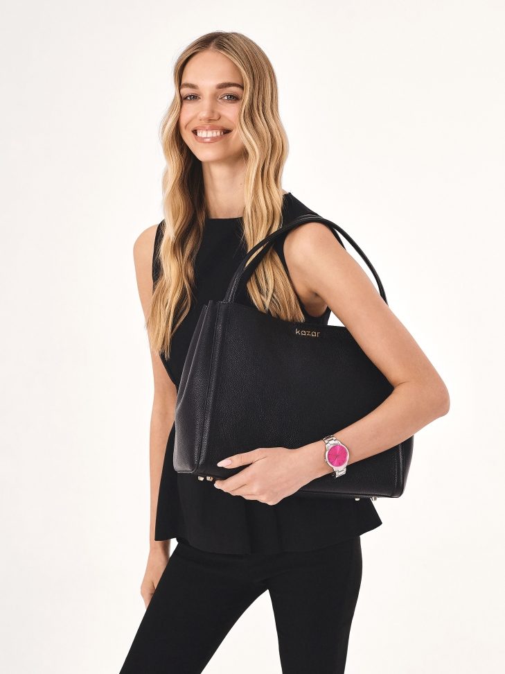 Srebrny zegarek z różową tarczą