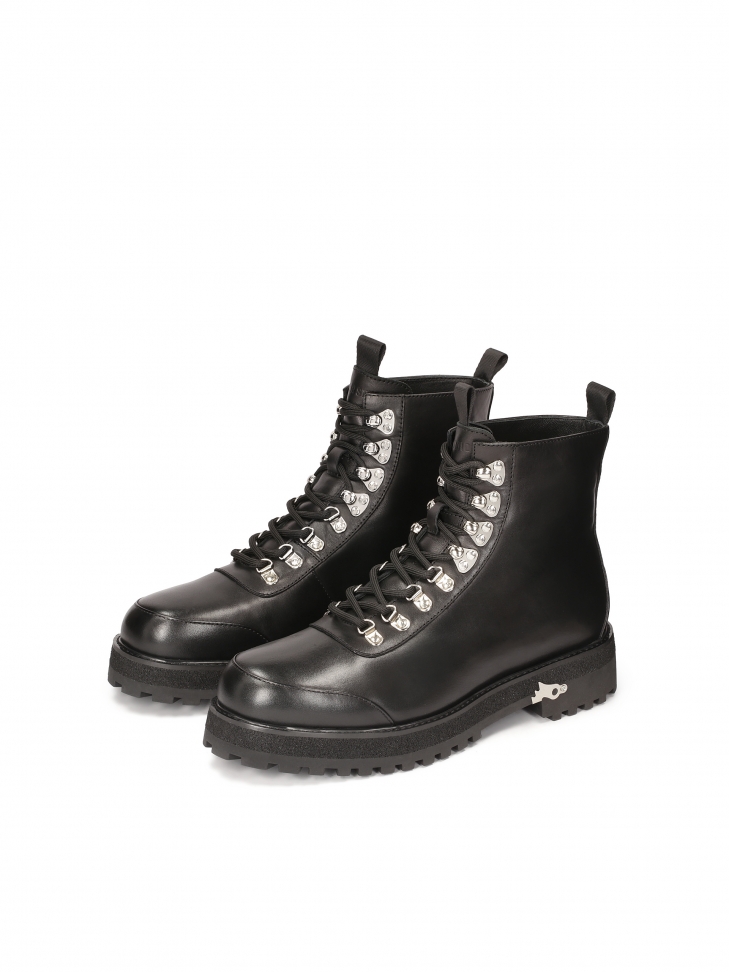 Klasyczne męskie trepy z wiązaniem