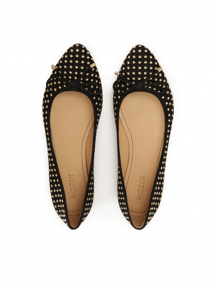 Baleriny z zamszu zdobione otymi dżetami