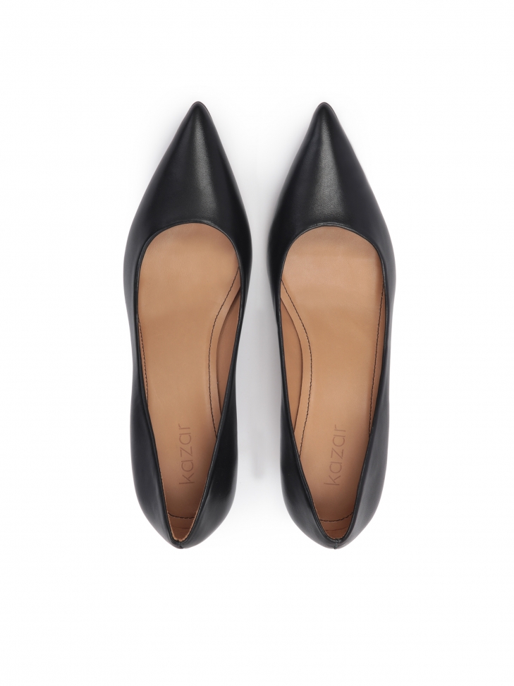 Czarne skórzane czółenka na niewysokim obcasie