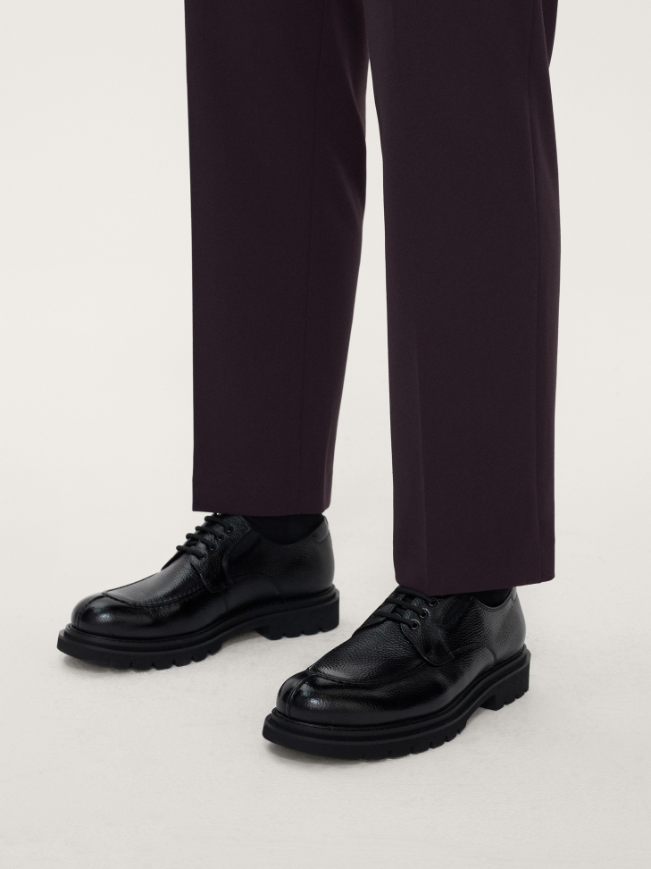 Czarne skórzane półbuty męskie na grubej podeszwie