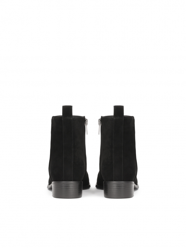 Czarne botki z zamszu na suwak
